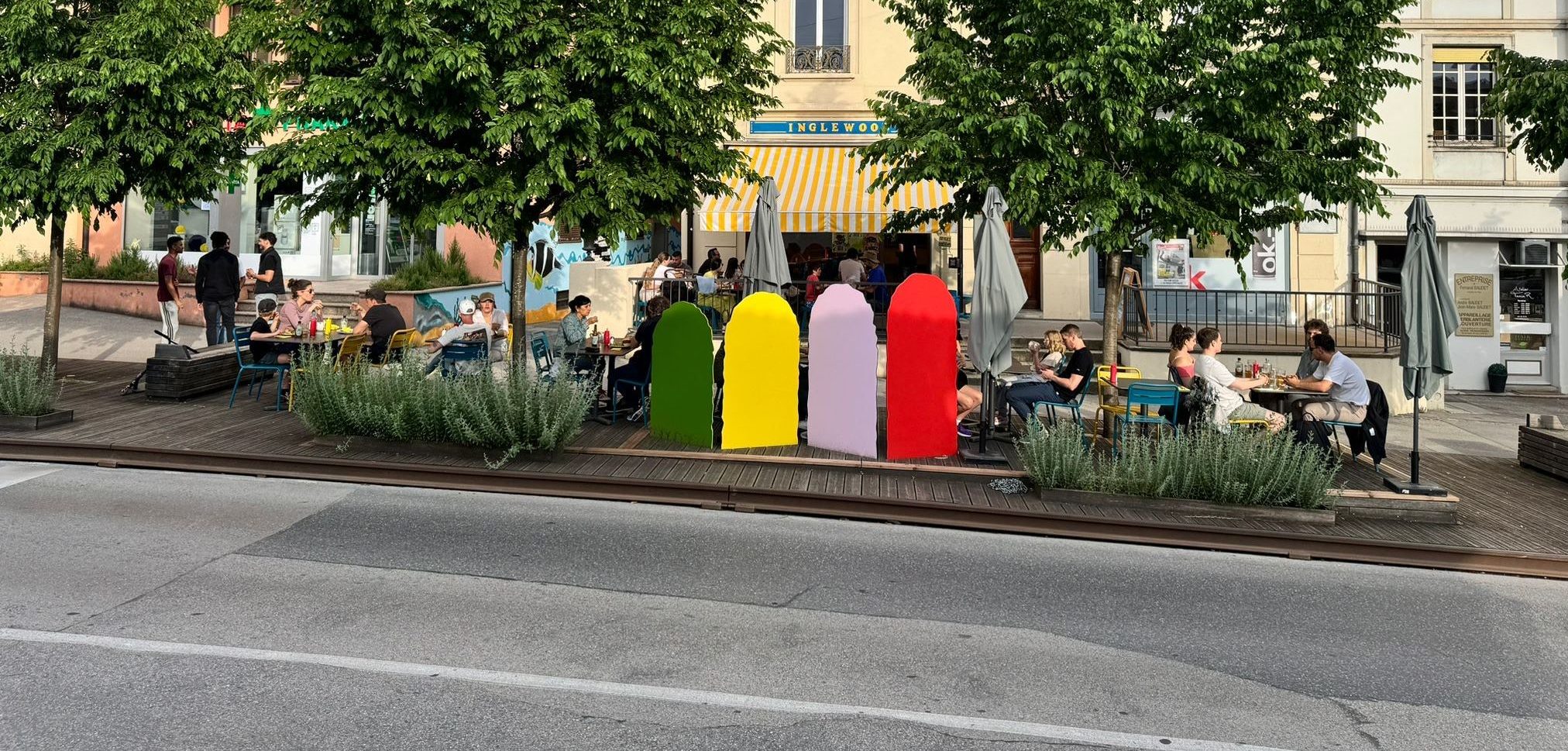 Burger Nyon, Inlgewood Nyon, restaurant burger Nyon, terrasse Nyon